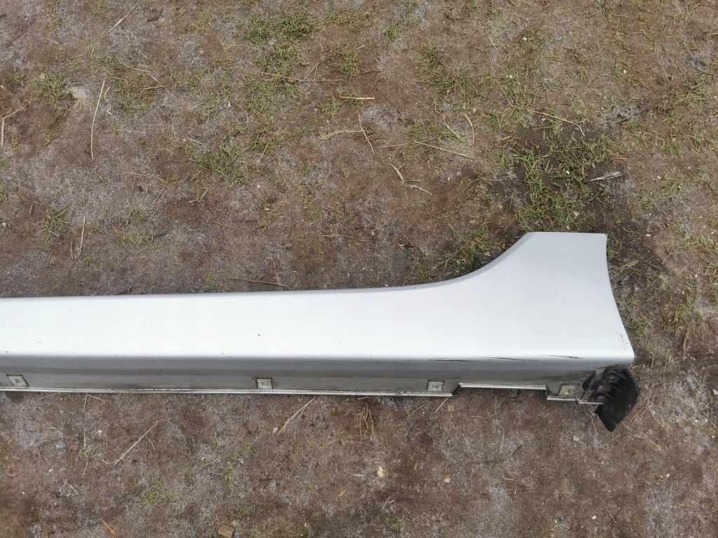 фото №2, Hyundai i40 kombi молдинг порог левая n3s