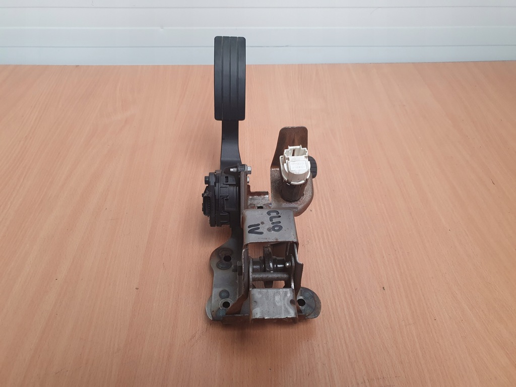 фото №3, Педаль тормоза газа renault clio iv 4