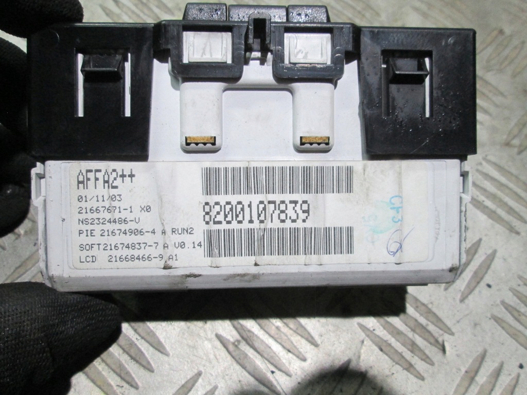 фото №4, Дисплей renault megane ii 8200107839