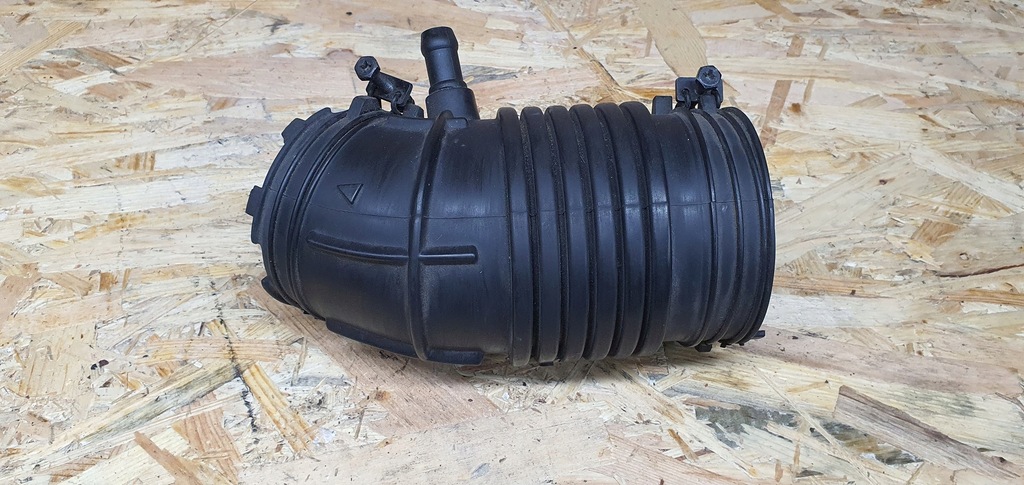 фото №1, Hyundai genesis coupe 3.8 v6 труба фильтра воздуха