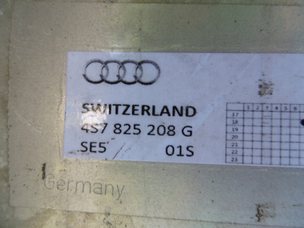 фото №4, Audi r8 плита pod двигатель 4s7825208g