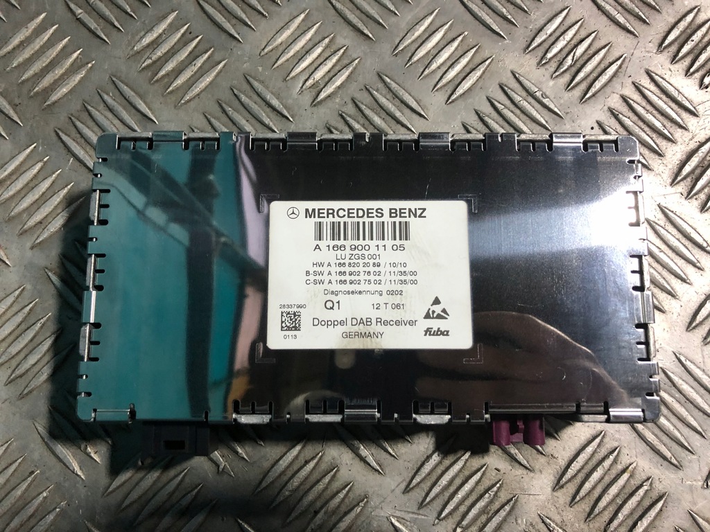 фото №1, Mercedes r172 slk тюнер модуль радио dab