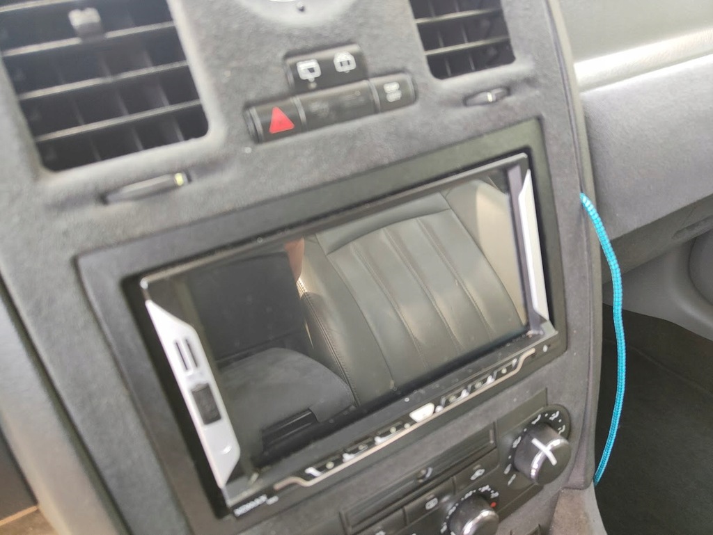 фото №6, Радіо xomax xm2va718 рамка демонтаж chrysler 300c 04-10