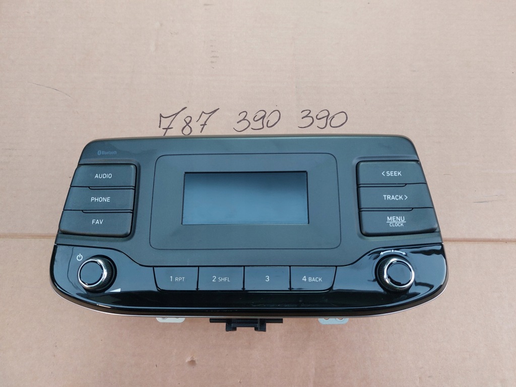 фото №1, Hyundai i30 iii 21r 1.5dpi 110km радио заводской bluetooth europa