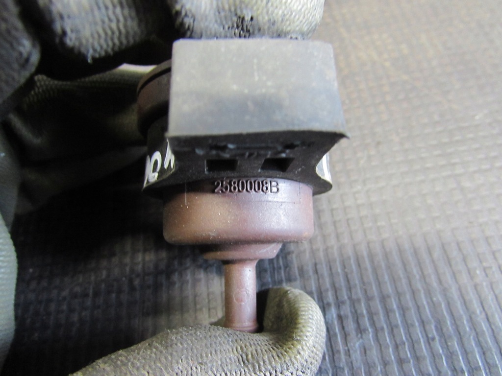 фото №10, Клапан oporów 2580008b peugeot 207 06-12r 1,6b