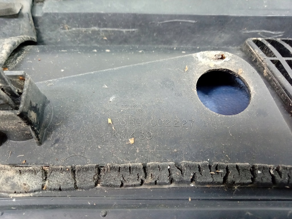 фото №6, Ford cougar 98- жабо пластиковый верхний eu