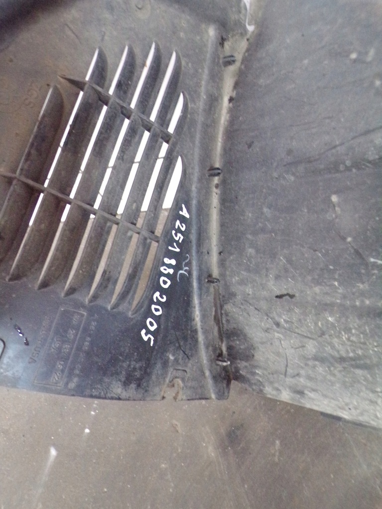 фото №2, Підкрилок праве перед mercedes w251 r klasa amg