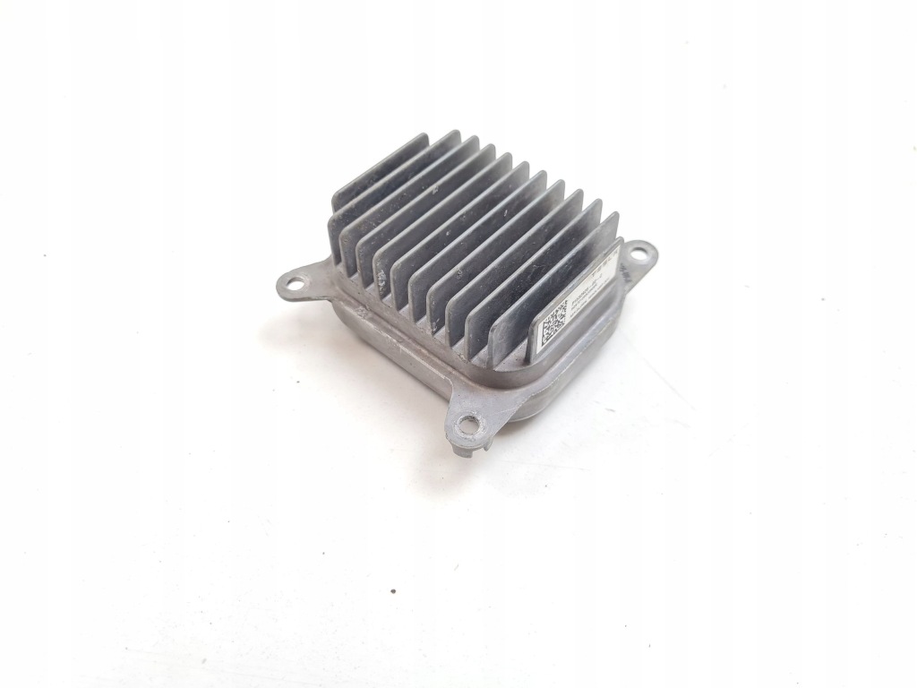 фото №1, 2021 tesla model 3 модуль выравнивание света ксенон 153292502c