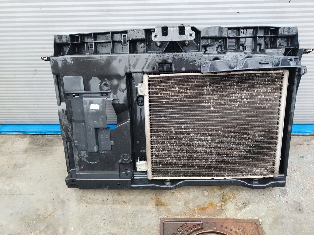 фото №1, Peugeot 208 1.4 hdi pas передний радиатор