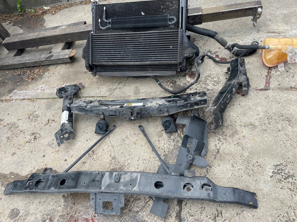 Jeep grand cherokee wk2 3.0 crdi усилитель передние ремень перед комплектный в Украине