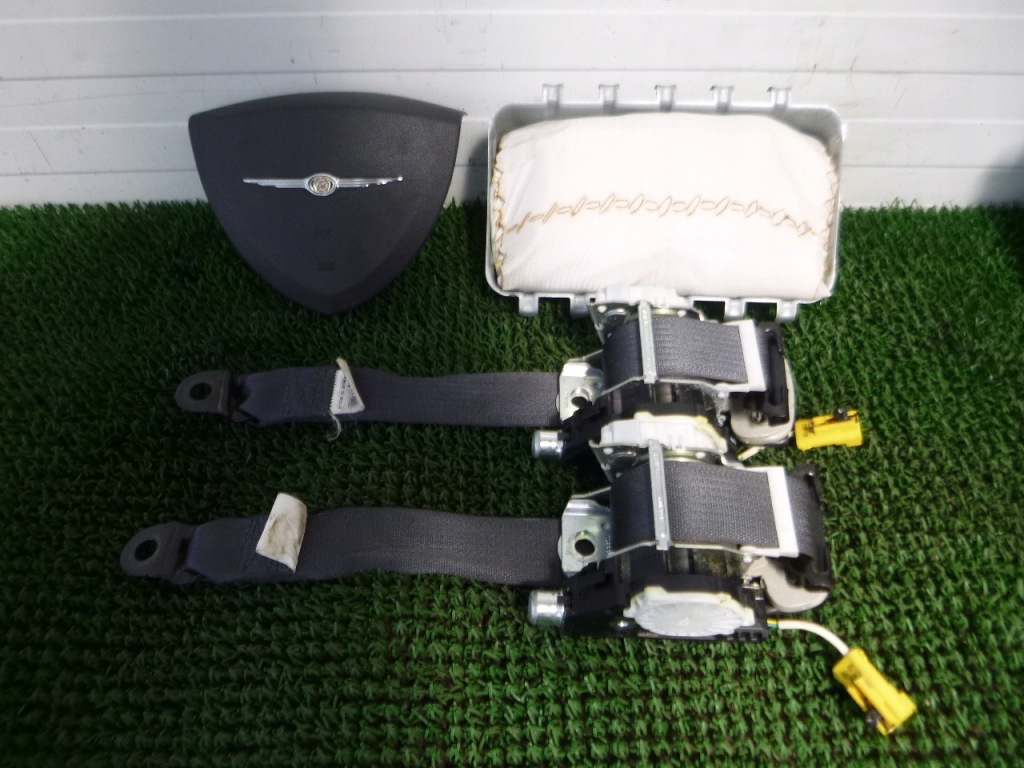 фото №1, Voyager v 08- подушка безопасности натяжители ремни подушка kpl