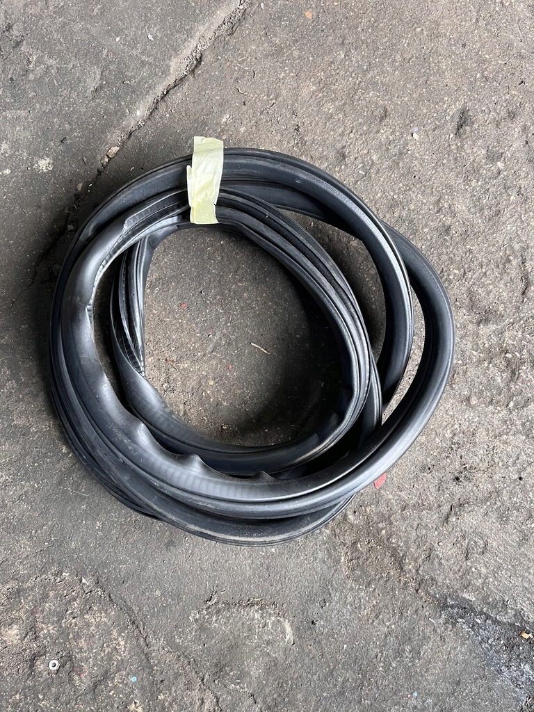 фото №1, 4 bmw f25 x3 прокладка двері передні праве