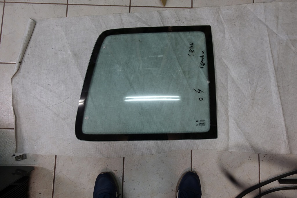 фото №1, Стекло левая opel combo 1993 2001 откидная