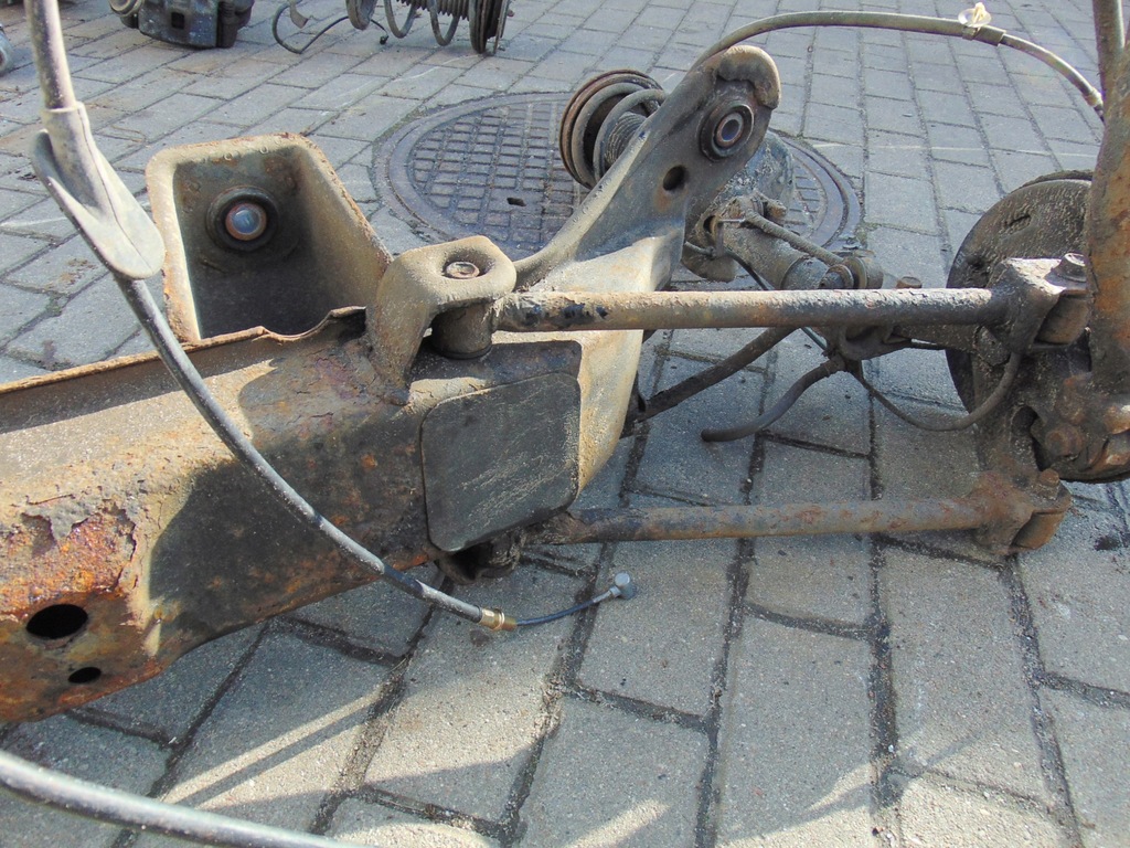 фото №15, Балка oś подвеска задняя подрамник suzuki liana 2wd hb хэтчбек тормозные барабаны abs eu