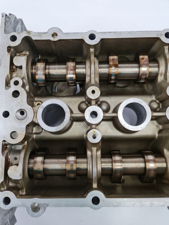 фото №8, Крышка клапанов валы vw up citigo 1.0 04c103475d