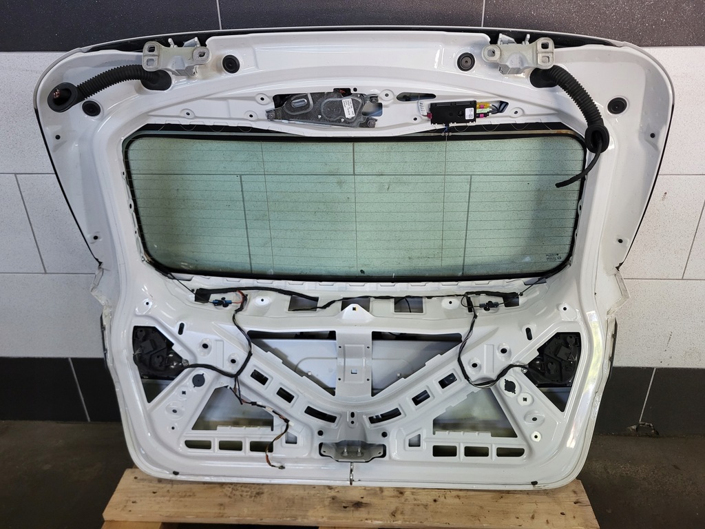 фото №16, Крышка багажника багажника электрическая лампы bmw 2 f45 m-pakiet 300 alpine weiss