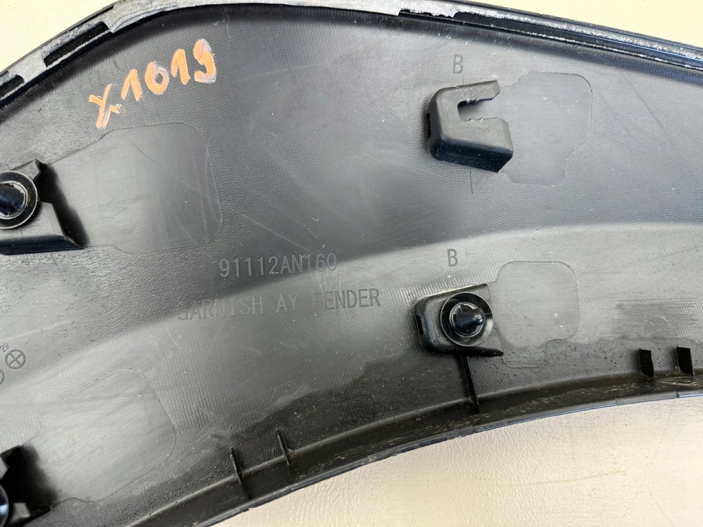 фото №11, Subaru outback 6 vi 21r- молдинг накладка крыла левая перед передняя