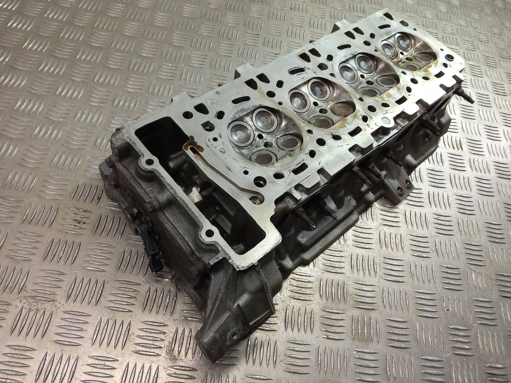 фото №10, Bmw 7 f01 f02 f03 f04 2008 перед головка двигателя