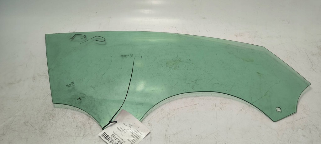 фото №1, Стекло правый перед volkswagen passat b8