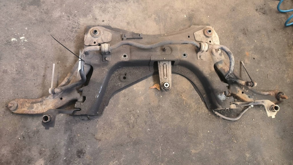 фото №1, Подрамник балка подрамник подрамник перед nissan primastar 1 i 2.5 dci 135 km 02-06