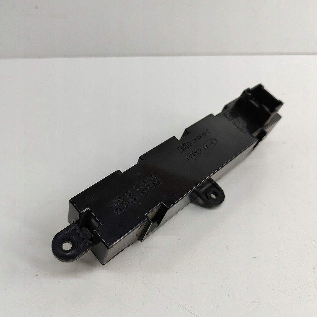 фото №6, Hyundai h-1, starex, satellite 2008 приборная панель