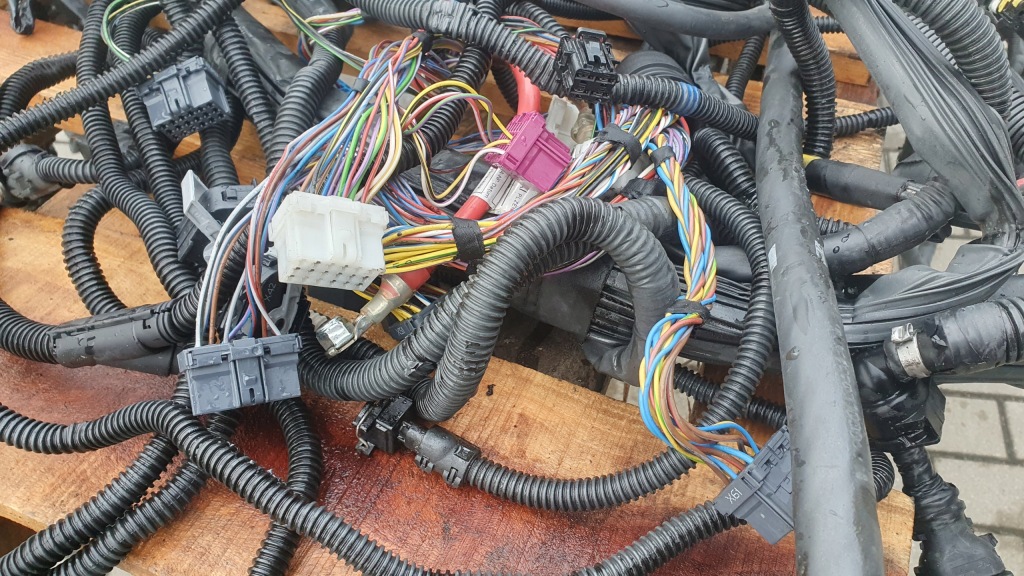 фото №1, Электропроводка электрическая рамы разъёмы actros mp 4