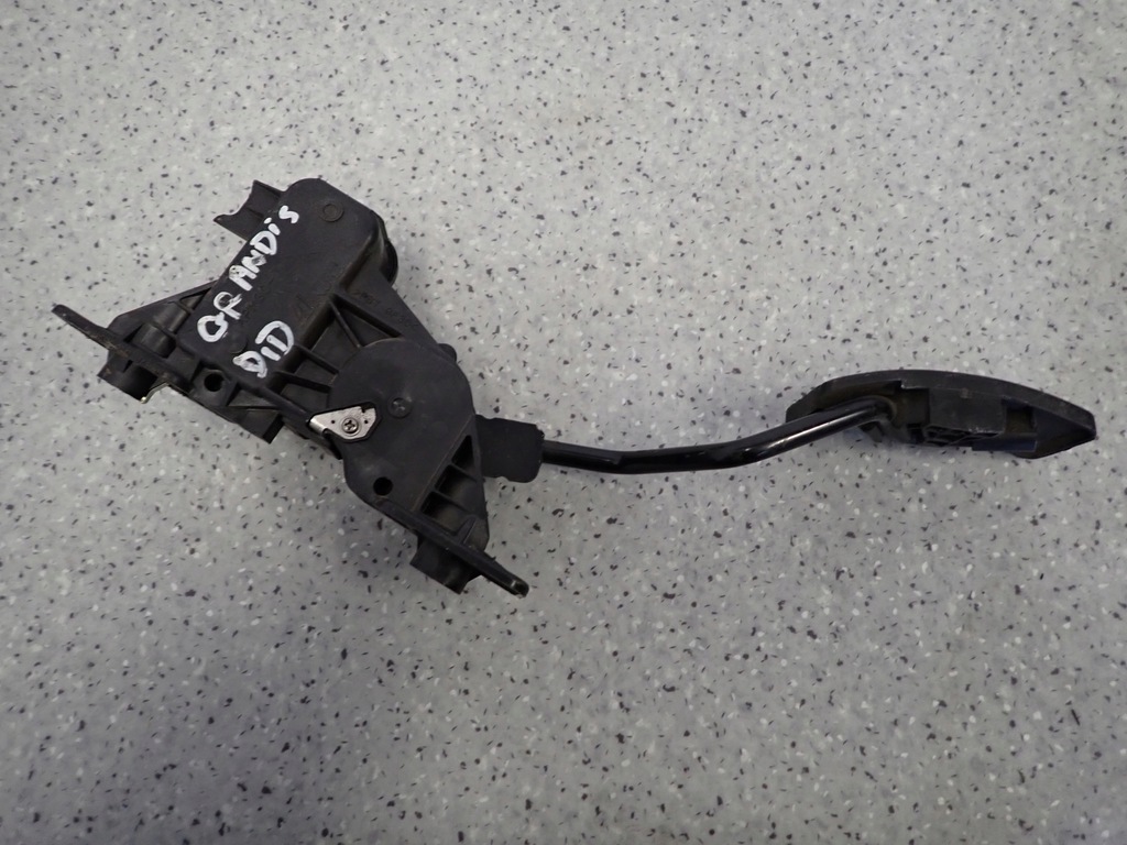 фото №1, Mitsubishi grandis 2.0 did 04-11 педаль газу