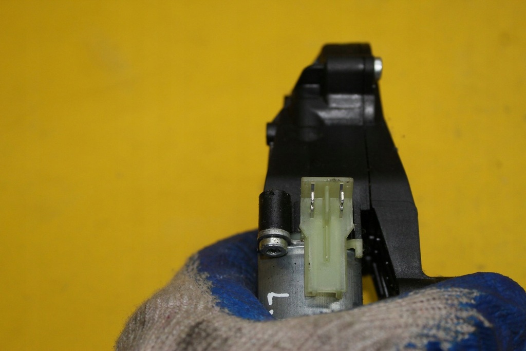 фото №5, Моторчик сиденье левый перед mercedes w211