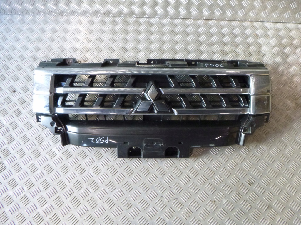 фото №1, Mitsubishi pajero iv lift 15+ решітка радіатора решітка радіатора