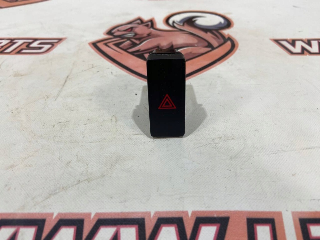 фото №1, Кнопка awaryiny mazda 3 bm bjs7664h0