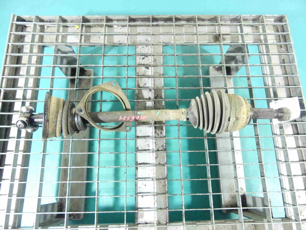 фото №1, Приводной вал левая mitsubishi carisma 95-99 1.9 td