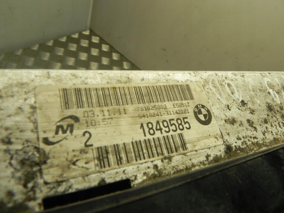 Радиатор bmw 3 touring 2011 вентилятор радиатора 1849585 с Разборки