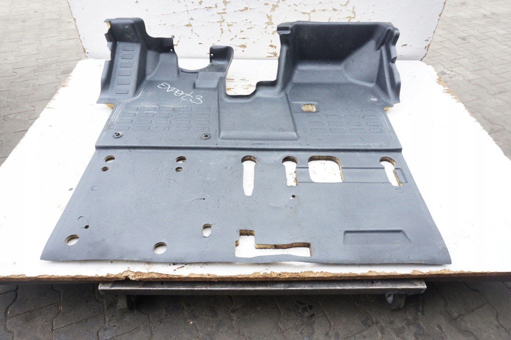 Купити Килимок обшивка передня peugeot expert 3 iii