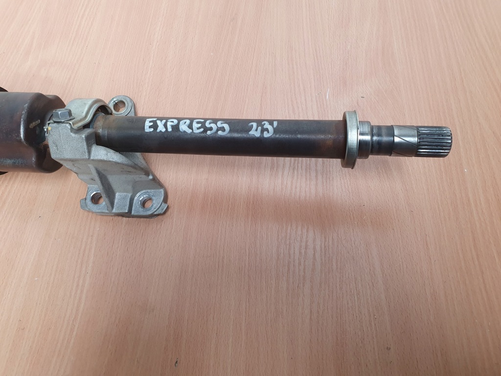 Привідний вал перед права renault express 1.5 blue dci 391009795r Недорого