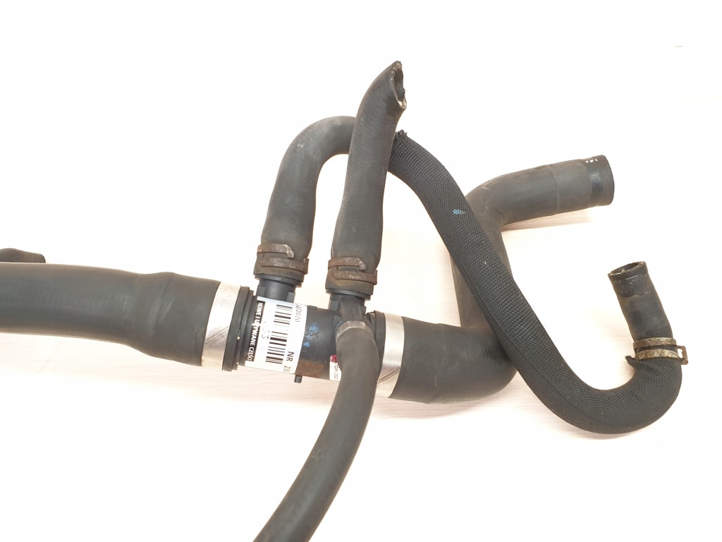 Renault trafic 2.0 dci пабтрубок  воды нижний радиатора Киев