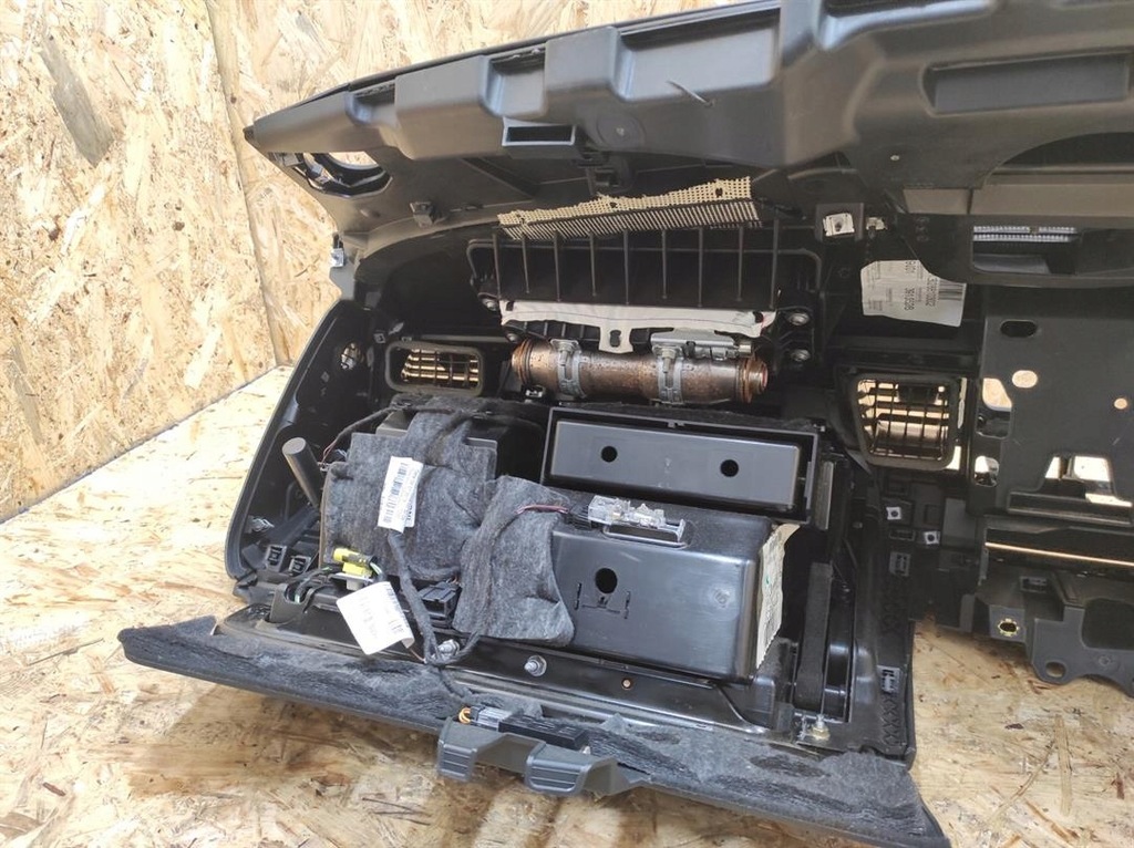 фото №11, Панель приладів приладова audi a8 s8 d4 карбон подушки безпеки