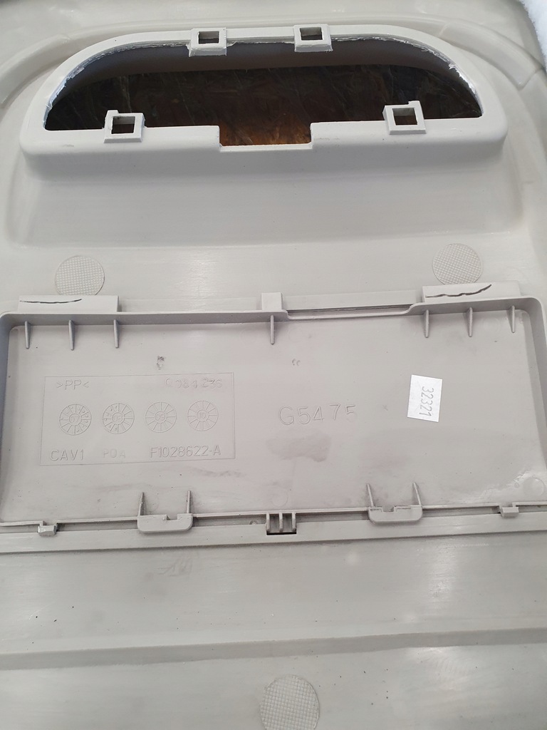 фото №8, Town & country 2015 обшивка крышки багажника