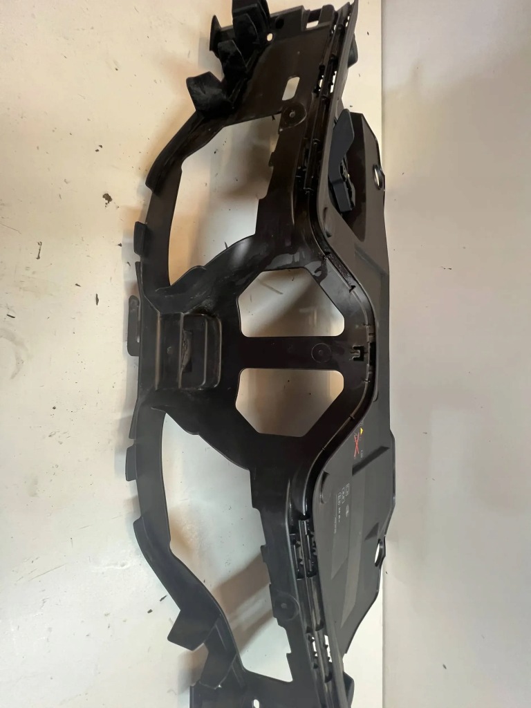 фото №6, Renault scenic iv 16- воздуховод впуск воздуха решётка радиатора радиатора решётка радиатора