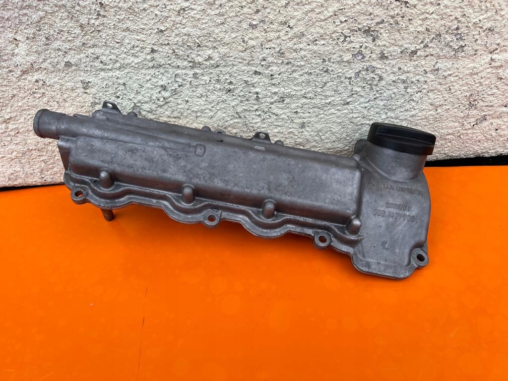 фото №1, Smart fortwo 0,8 cdi 0001421v004 крышка клапанов