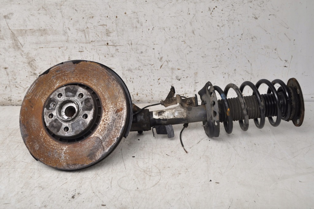 фото №1, Volvo xc60 i d3/d4 mcperson правый перед 31340477