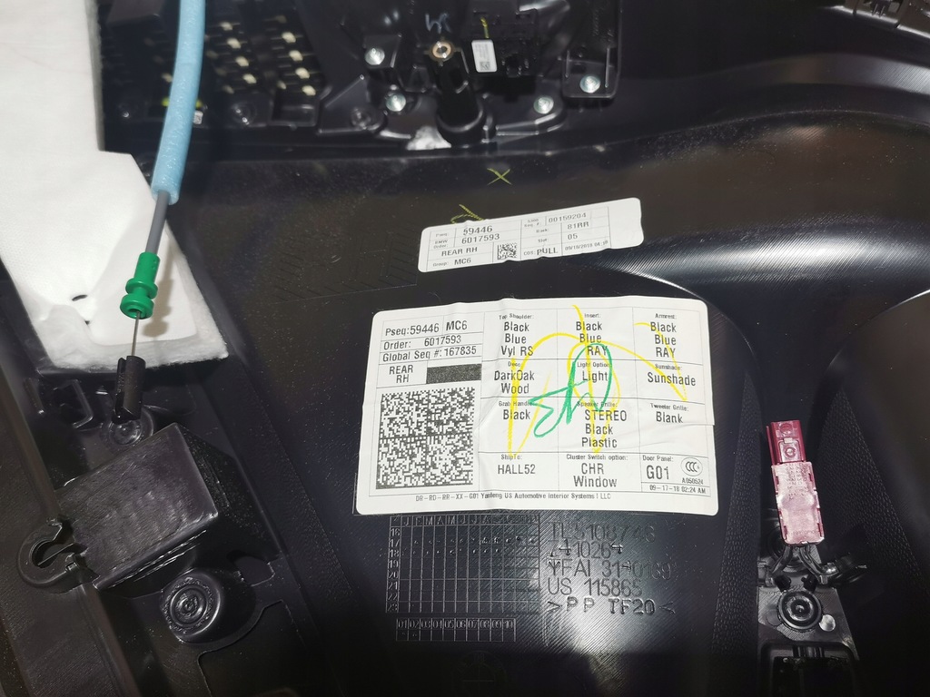 фото №6, Обивка обшивка bmw x3 g01 правый задний шторка