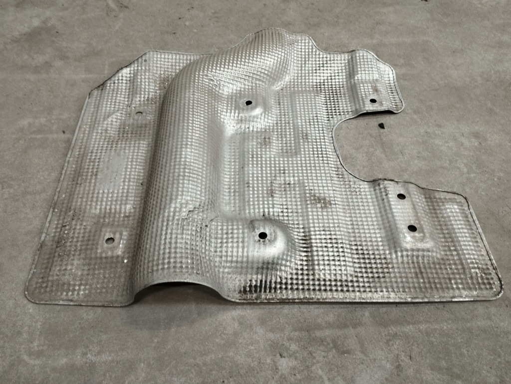 Opel astra k 5 1,2t универсал защита тепловая бака топлива 39146671 в Украине