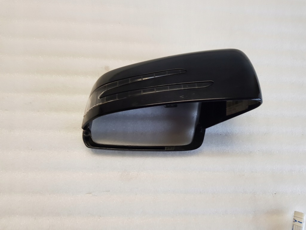 фото №1, E-klasa w212 корпус зеркало поворотник правая перед