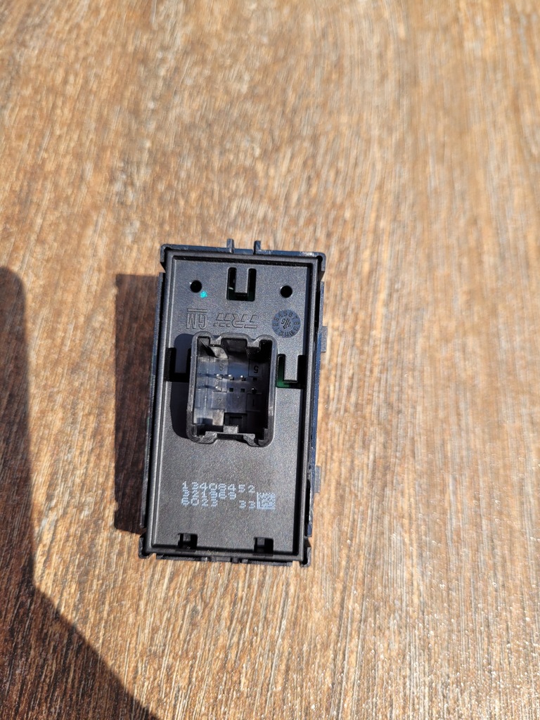 фото №8, Opel astra k v 2016 кнопка скло лівий задня