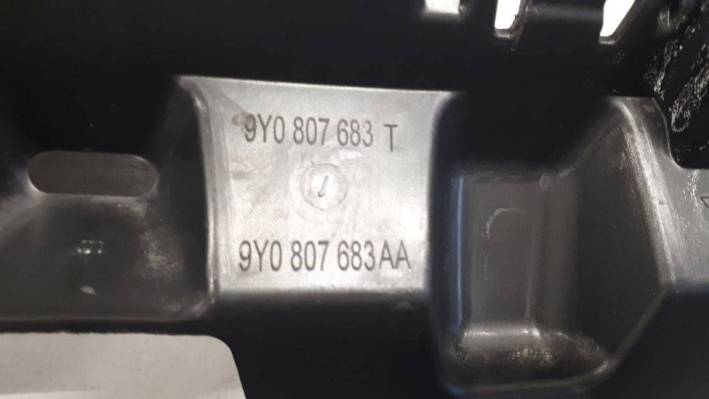 Porsche cayenne gts 2017-2023 решітка бампера перед 9y0807683aa Зі Шроту