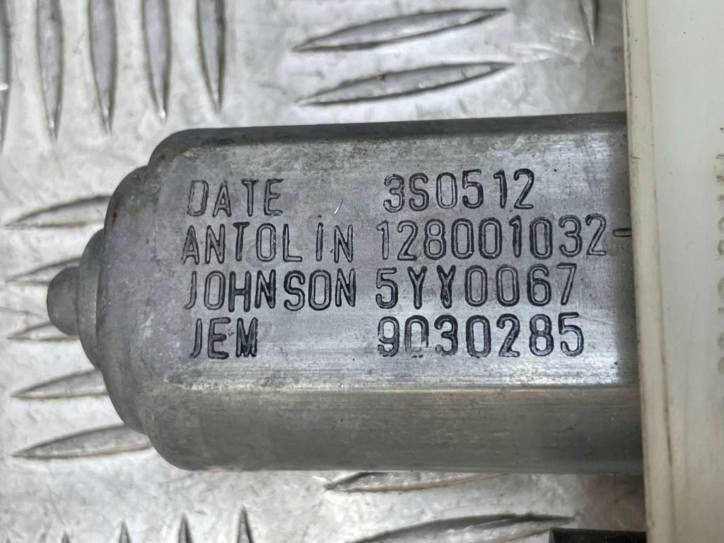 Купити Renault оригінальний номер 128001032 master 3 моторчик механізм підйомник вікон