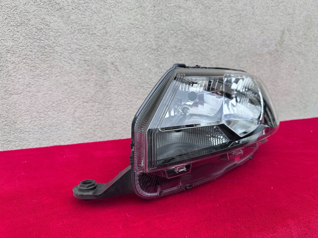 фото №3, Фара skoda rapid 5jb941017