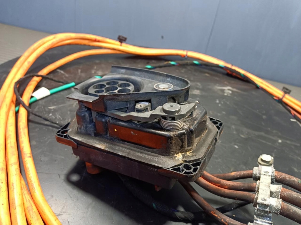 фото №5, Tesla model s разъём шланг кабель зарядки 1022620-00-f