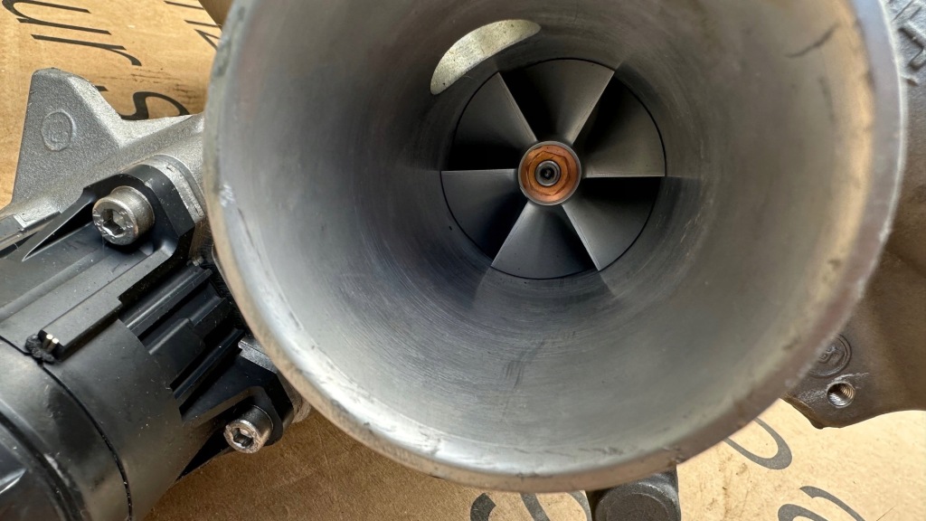 фото №15, Mercedes m264 2.0 бензин турбонагнітач турбіна turbo a2640903800