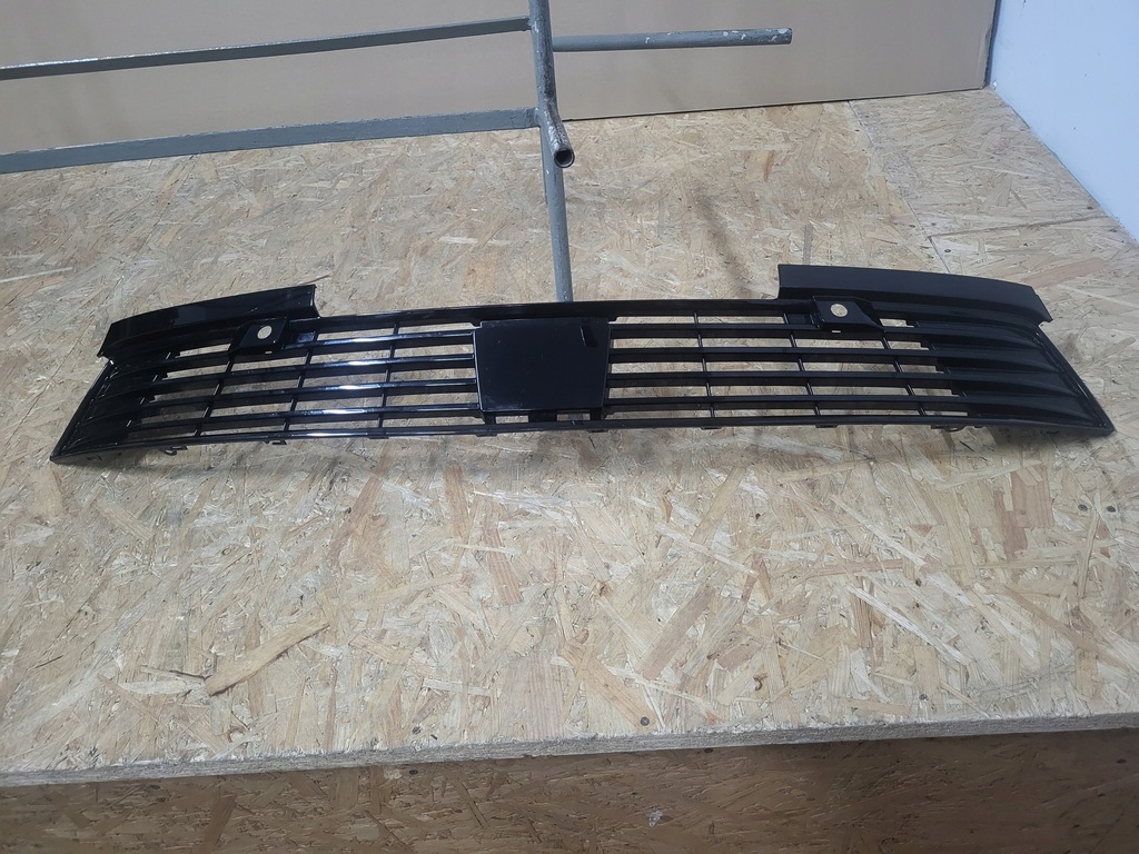 фото №12, Opel astra l 21r-- решётка бампера передний перед